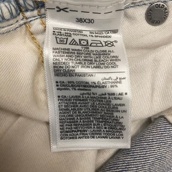 Old Navy Straight Built-In Flex Jeans (38x30) - Classic Mid-Wash Comfort Fit - Picture 12 of 12